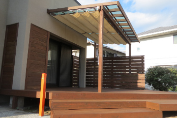 シェード付きパーゴラ